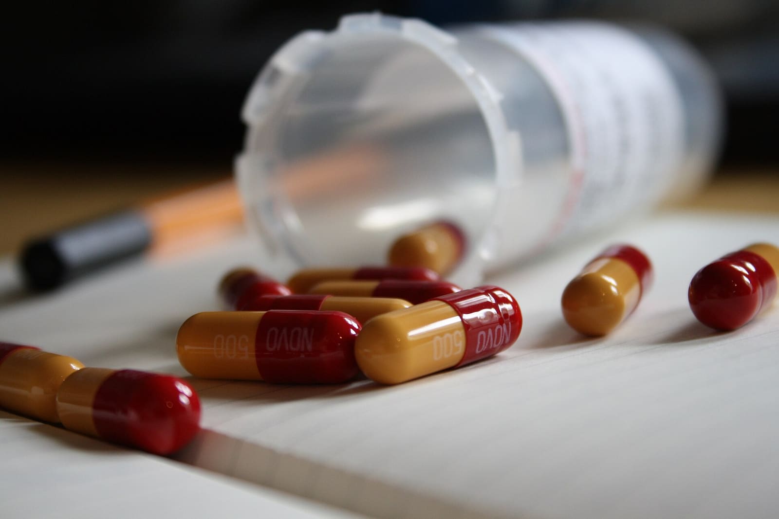 Kapsule antibiotika amoksicilina od 500 miligrama